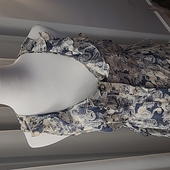 Romantic Silk Cotton Summer Dress with Buttons and Ruffles Size Medium - Picture 3 of 13